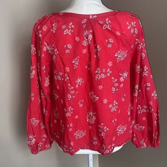 Universal Thread Top!  - Picture 2 of 8